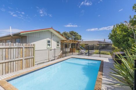 Photo of property in 89 Martin Road, Paraparaumu Beach, Paraparaumu, 5032