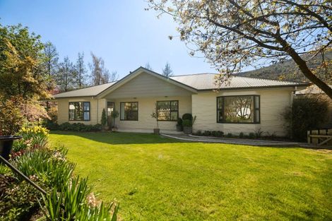 Photo of property in 10 Innes Place, Arrowtown, 9302