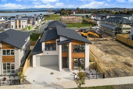 Photo of property in 19 Thomas Rielly Avenue, Hobsonville, Auckland, 0616