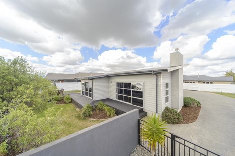 Photo of property in 20 Rosalie Terrace, Kelvin Grove, Palmerston North, 4414