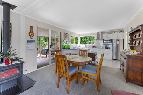 Photo of property in 21 Ambury Place, Merrilands, New Plymouth, 4312