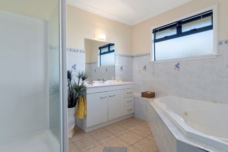 Photo of property in 15 La Colina Place, Bethlehem, Tauranga, 3110