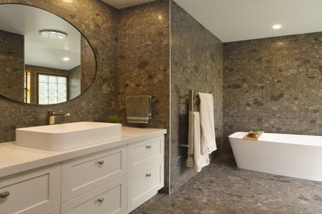 Photo of property in 3a Tauroa Road, Havelock North, 4130