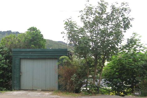 Photo of property in 23 Aplin Terrace, Ngaio, Wellington, 6035