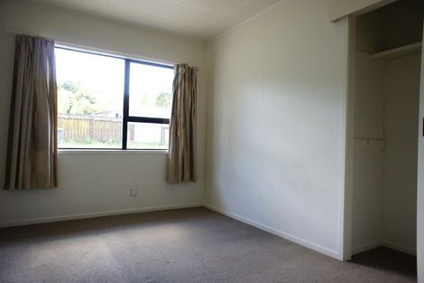 Photo of property in 26 Lambrown Drive, Totara Vale, Auckland, 0629