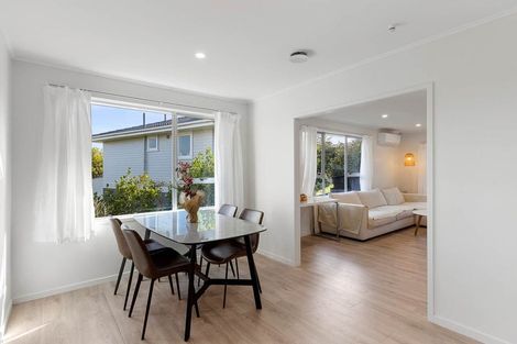 Photo of property in 38 Sunline Avenue, Massey, Auckland, 0614