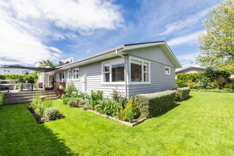 Photo of property in 17 Brookvale Road, Havelock North, 4130