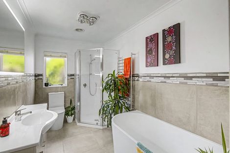 Photo of property in 127 Milne Drive, Paraparaumu, 5032