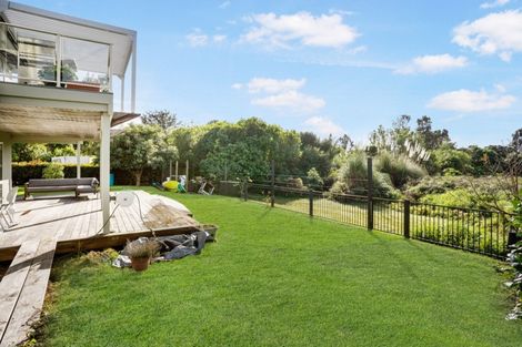 Photo of property in 100 Estuary View, Whangamata, 3620