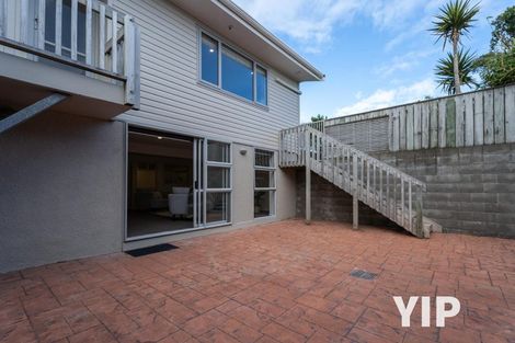 Photo of property in 14 Cheyne Walk, Newlands, Wellington, 6037