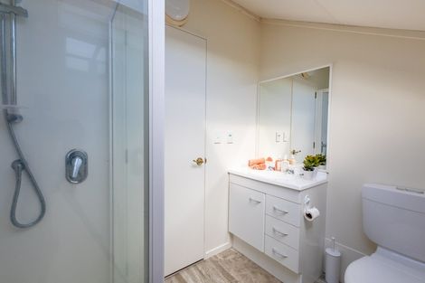 Photo of property in 2/49 Ranui Terrace, Tawa, Wellington, 5028