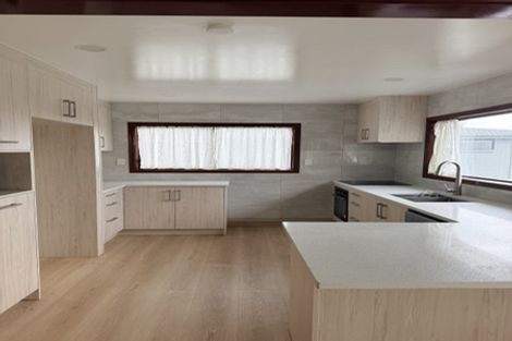 Photo of property in 4 Toi Toi Place, Northcote, Auckland, 0627