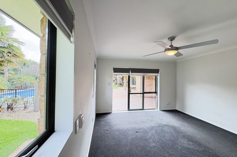 Photo of property in 30 Foster Road, Kumeu, 0891