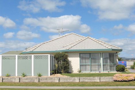 Photo of property in 782 Grenada Street, Papamoa Beach, Papamoa, 3118
