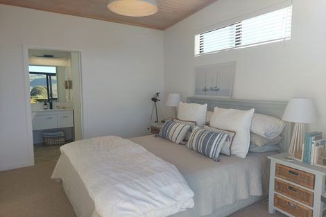 Photo of property in 4b Shoal Beach Road, Aramoana, Omakere, 4271