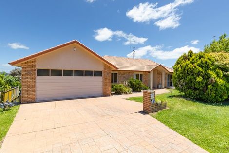 Photo of property in 3 Tironui Terrace, Western Heights, Hamilton, 3200