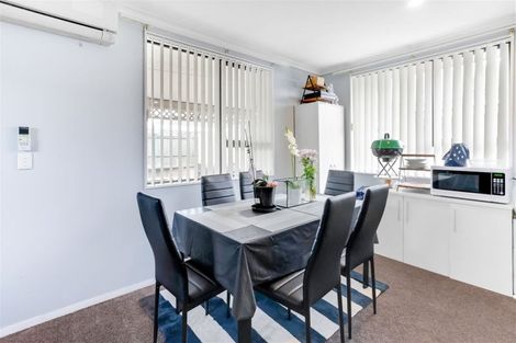 Photo of property in 17 Robert Ross Place, Clendon Park, Auckland, 2103