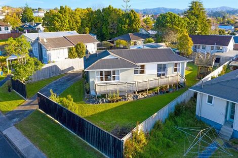 Photo of property in 1 Ranui Avenue, Ranui, Auckland, 0612