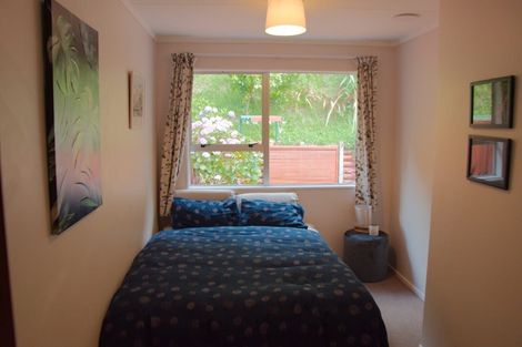 Photo of property in 2/40 Salford Street, Newlands, Wellington, 6037