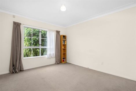 Photo of property in 2/10 Grande Vue Road, Hillpark, Auckland, 2102