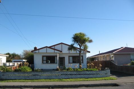Photo of property in 86 Palmers Road, New Brighton, Christchurch, 8083