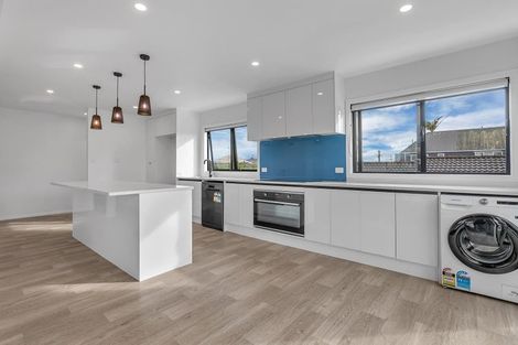 Photo of property in 7/19 Milton Road, Orewa, 0931