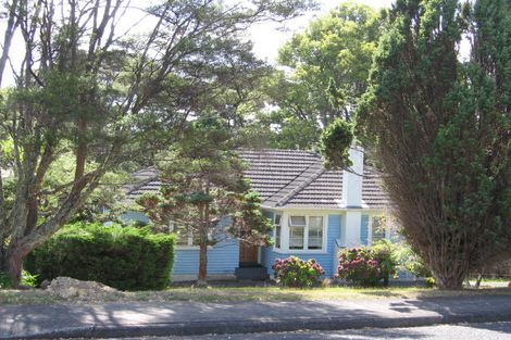 Photo of property in 115 Cliff View Drive, Green Bay, Auckland, 0604