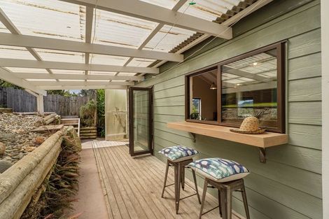 Photo of property in 72 Ocean Beach Road, Tairua, 3508
