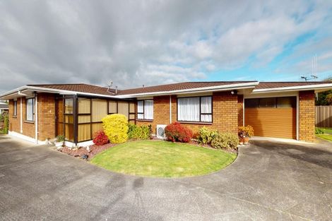 Photo of property in 42 Cedar Crescent, Feilding, 4702