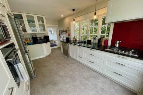 Photo of property in 10 Paisley Terrace, Karori, Wellington, 6012