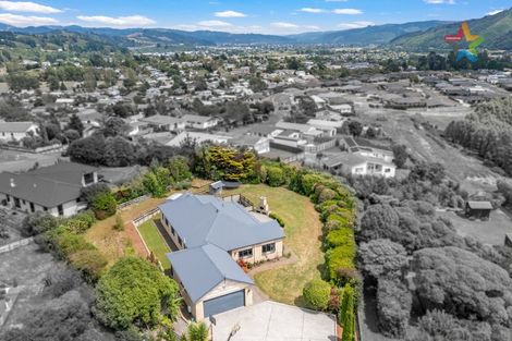 Photo of property in 6a Marua Palm Grove, Timberlea, Upper Hutt, 5018