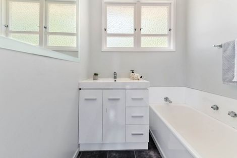 Photo of property in 16 Exeter Place, Tihiotonga, Rotorua, 3015