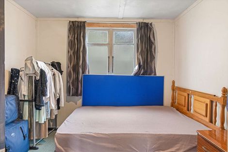 Photo of property in 28 Adderley Street, Westport, 7825