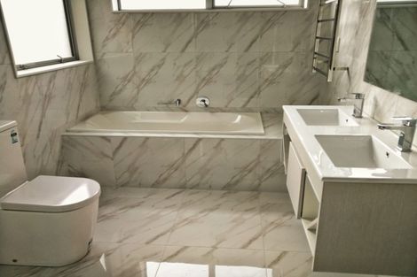 Photo of property in 12 Sunshine Boulevard, Sunnyvale, Auckland, 0612