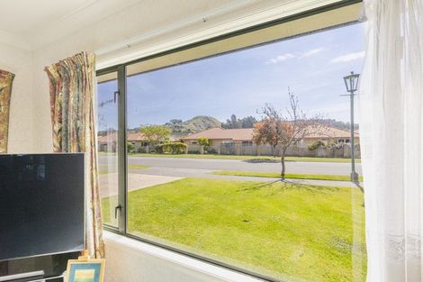 Photo of property in 69 Kensington Drive, Taradale, Napier, 4112