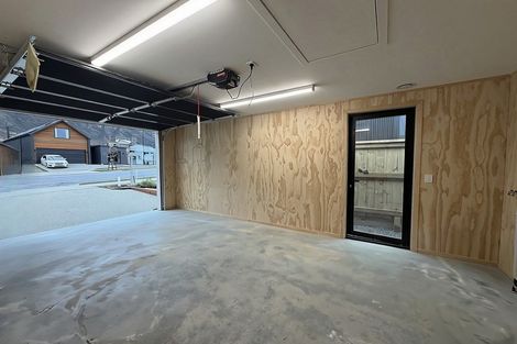 Photo of property in 7 Rowe Drive, Jacks Point, 9371