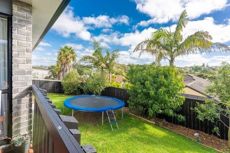 Photo of property in 38 Rivervale Grove, Stanmore Bay, Whangaparaoa, 0932