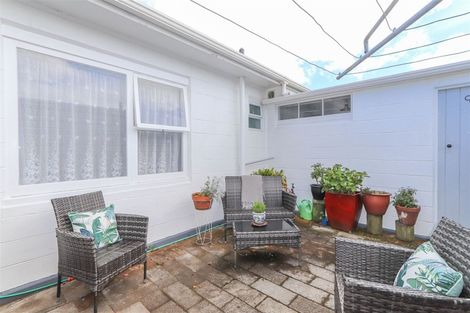 Photo of property in 33c Maire Street, Inglewood, 4330