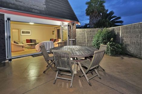 Photo of property in 23 Burn-murdoch Street, St Andrews, Hamilton, 3200