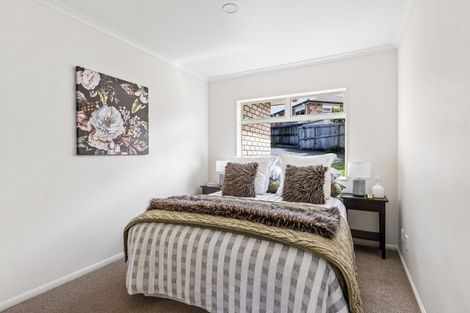 Photo of property in 3 Chesterfield Way, Orewa, 0931