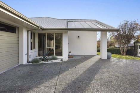 Photo of property in 1 Orlando Close, Frankleigh Park, New Plymouth, 4310