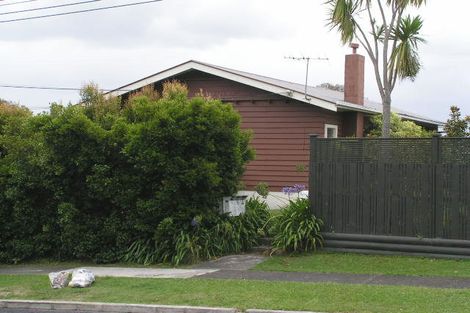 Photo of property in 2/27 Hart Road, Hauraki, Auckland, 0622