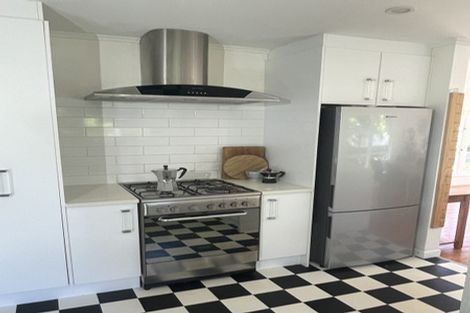 Photo of property in 2/10 Riverlea Avenue, Pakuranga, Auckland, 2010