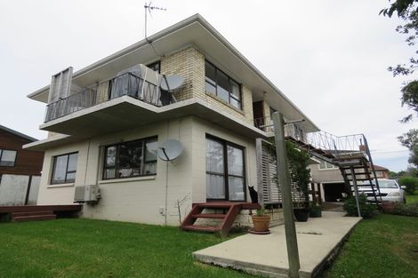 Photo of property in 3/3 Blease Street, New Lynn, Auckland, 0600