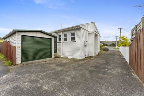 Photo of property in 15 Burcham Street, Taita, Lower Hutt, 5011