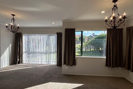 Photo of property in 3 Reinheimer Place, Flat Bush, Auckland, 2016