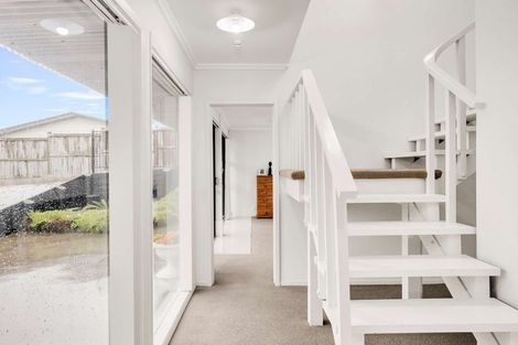 Photo of property in 247a Hill Road, The Gardens, Auckland, 2105