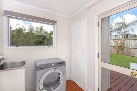 Photo of property in 1/33 Rodney Street, Howick, Auckland, 2014