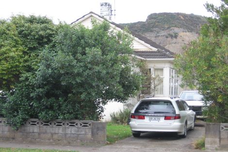 Photo of property in 103 Molesworth Street, Taita, Lower Hutt, 5011