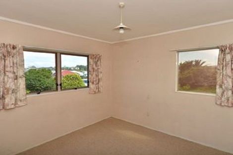 Photo of property in 2/15 Central Avenue, Avenues, Whangarei, 0110